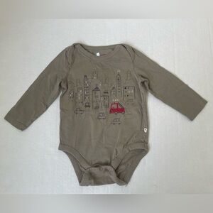 Baby Gap Brannan’s Favorites Organic Cotton Taupe Hero City Bodysuit Sz 12-18M